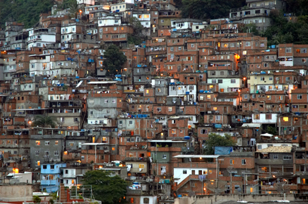 World Cup 2014 - Cơ hội hốt bạc cho các 'favela' ảnh 1
